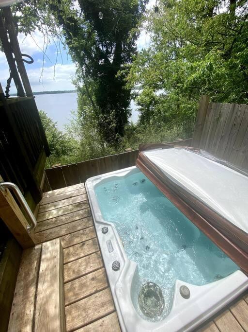 2 Bedroom Newly Renovated Waterfront Home; 10 Min From Mgm & The Gaylord Fort Washington Dış mekan fotoğraf